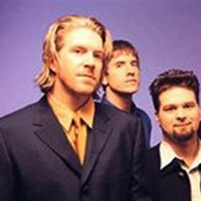 Geoff Moore & the Distance