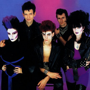 Alaska Y Los Pegamoides