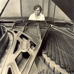 Francis Hime